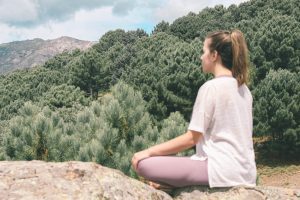 Lee más sobre el artículo 10 ejemplos de cómo meditar sin sentarme a meditar
